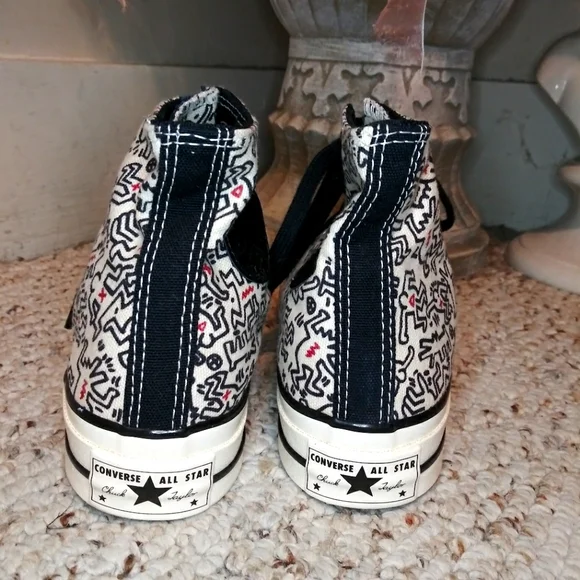 Converse Keith Haring 2021 Unisex Dancing Figures Black, Red/White Chuck Taylors - Picture 3 of 11